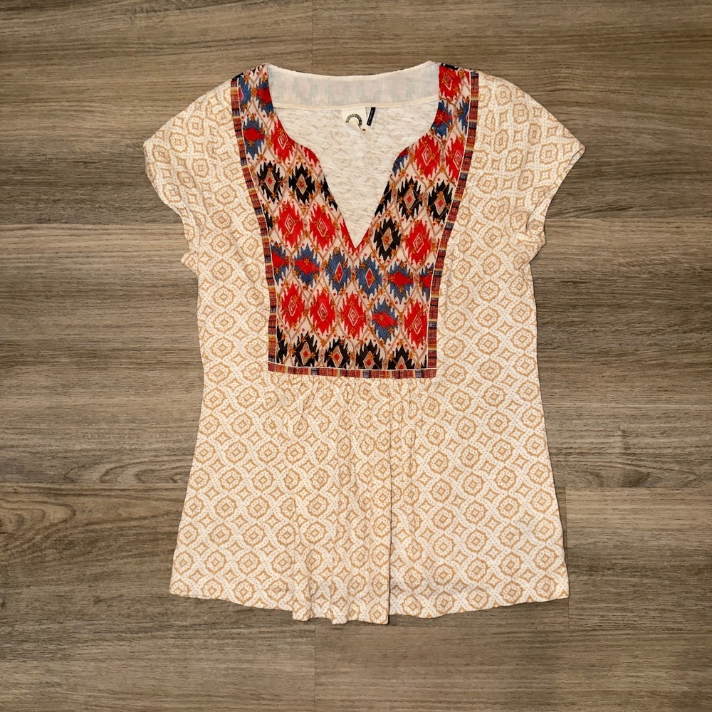 Akemi + Kin Anthropologie Boho Embroidered V-Neck Cotton Top Tan Red Small